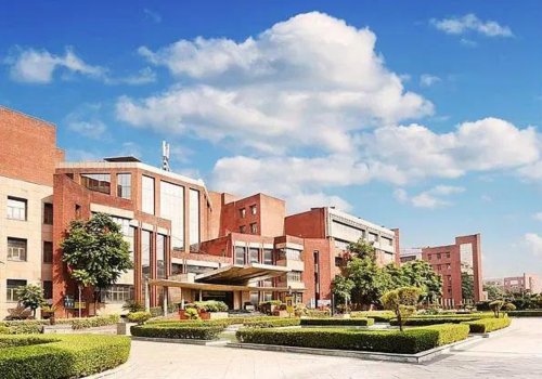 Amity-University.JPG