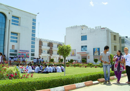 geeta-university.jpg